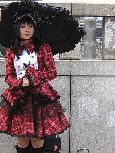 gothic-lolita 